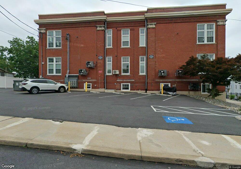 216 Penn St unit 11, Bath, PA 18014 - photo 1