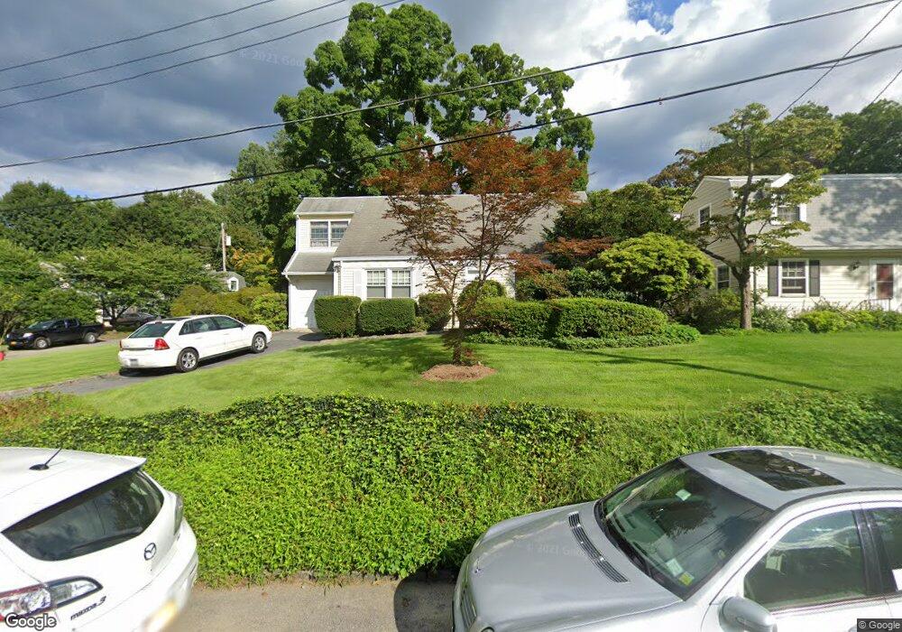 4 Half Moon Ln, Tarrytown, NY 10591 - photo 1