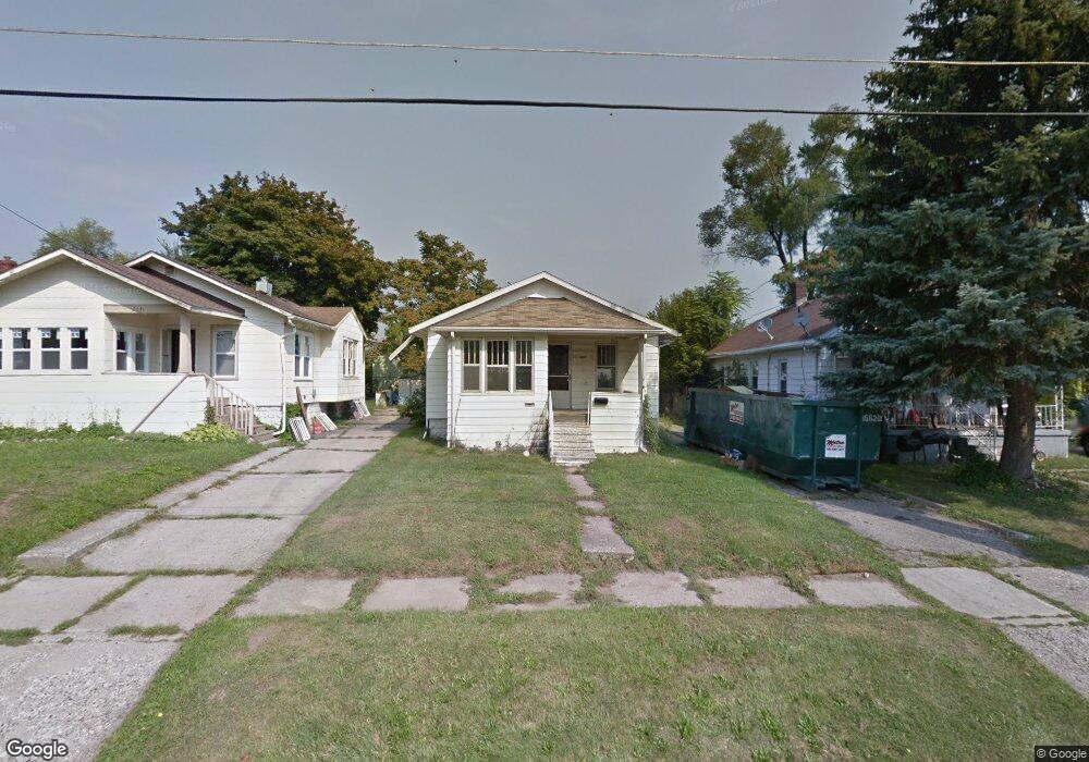 2626 Brown St, Flint, MI 48503 - photo 1