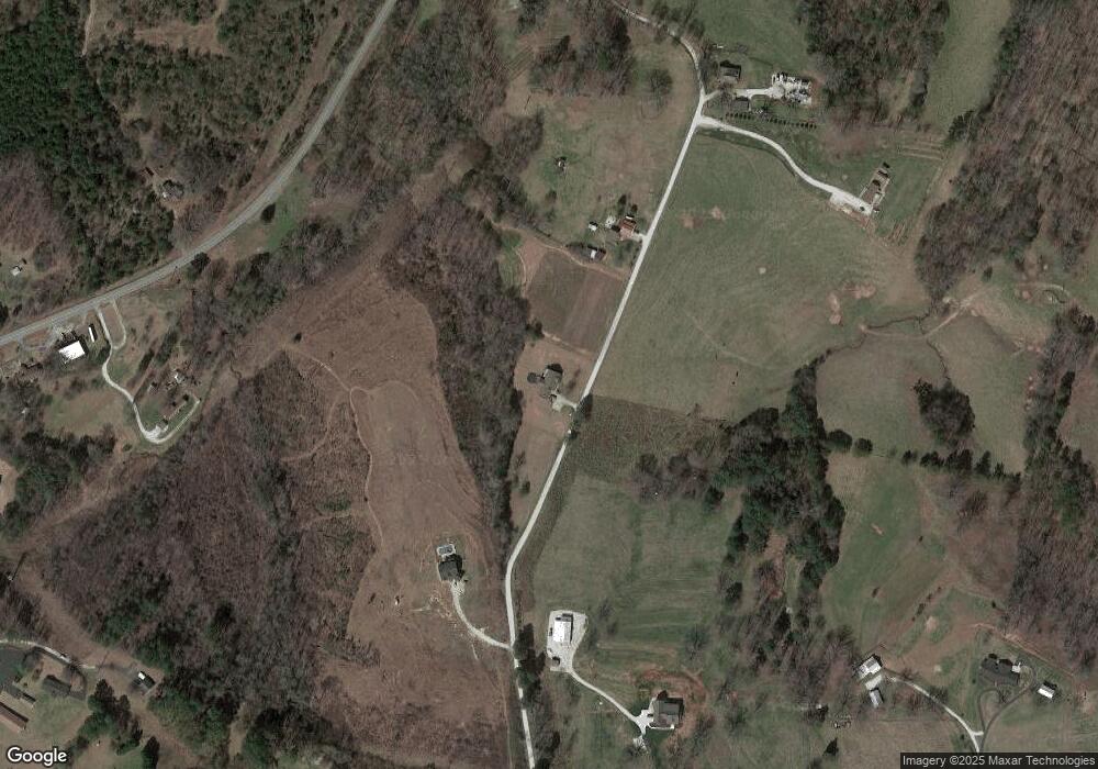 153 Grant Dr, West Union, SC 29696 - photo 1