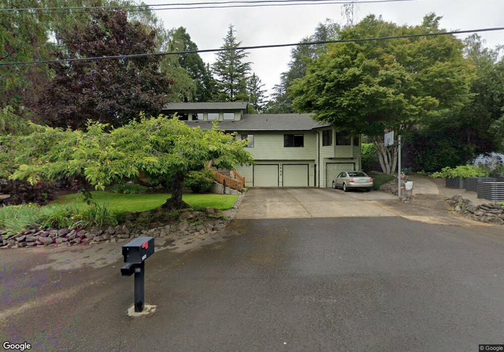 5833 SW Gunther Ln, Portland, OR 97219 - photo 1