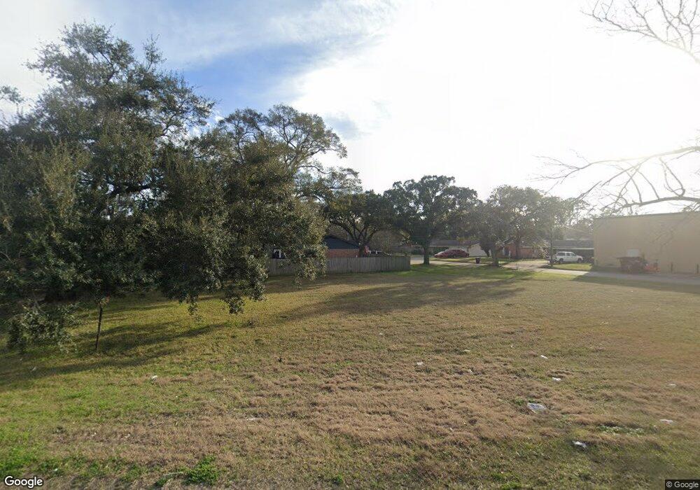 1062 Hwy 6 Cr 149 unit 1,2,3, Alvin, TX 77511 - photo 1