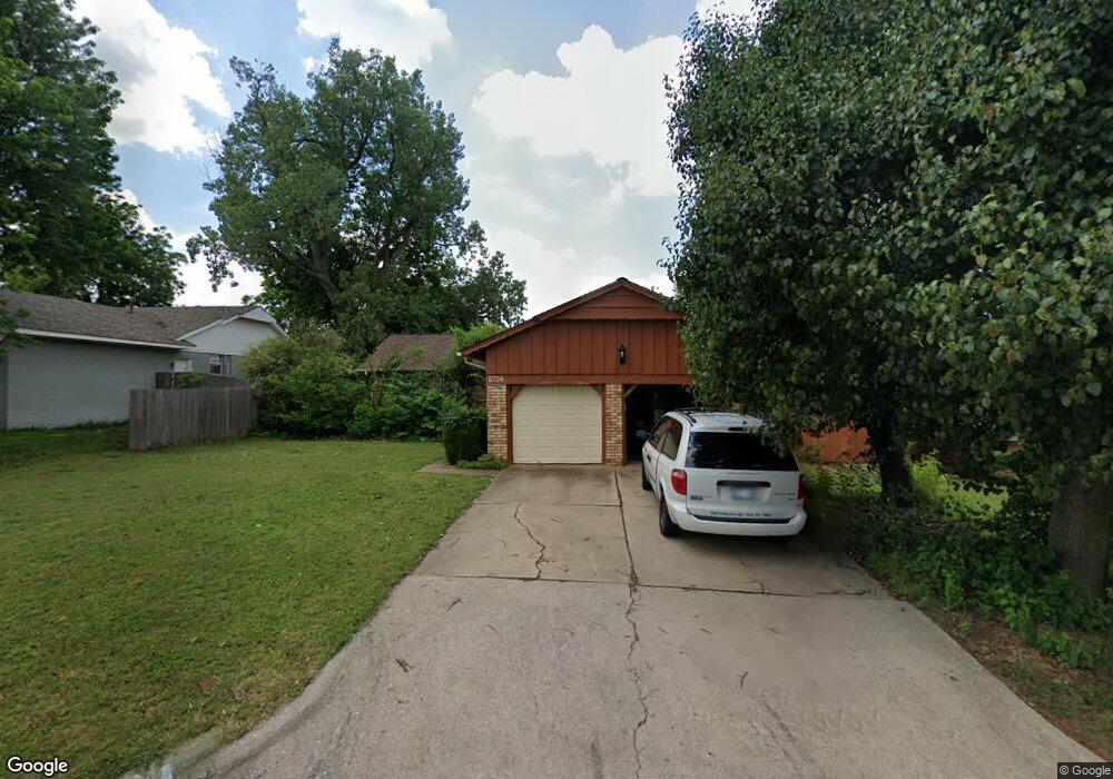 5704 NW 64th St, Warr Acres, OK 73132 - photo 1