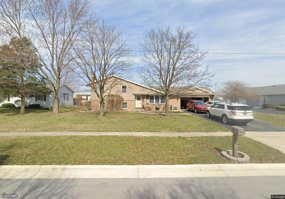 156 Hillshafer Dr, Findlay, OH 45840 - photo 1