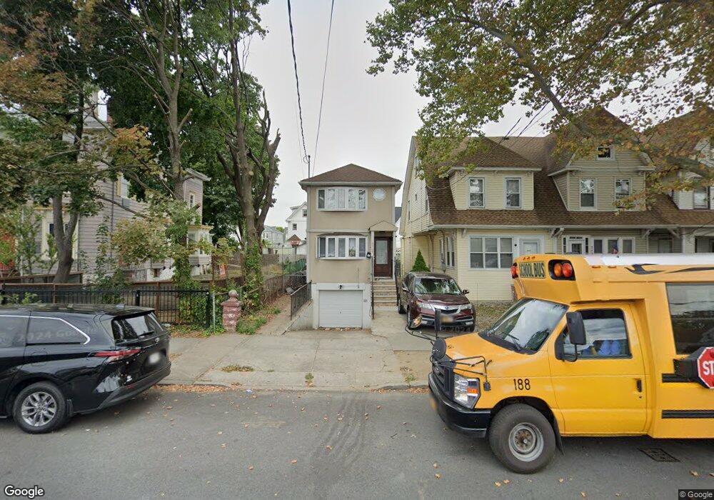 8769 111th St, Richmond Hill, NY 11418 - photo 1