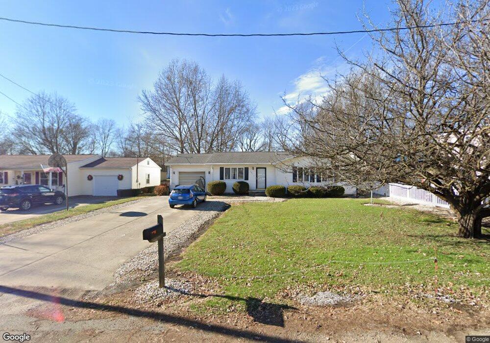 701 S 36th St, Mattoon, IL 61938 - photo 1