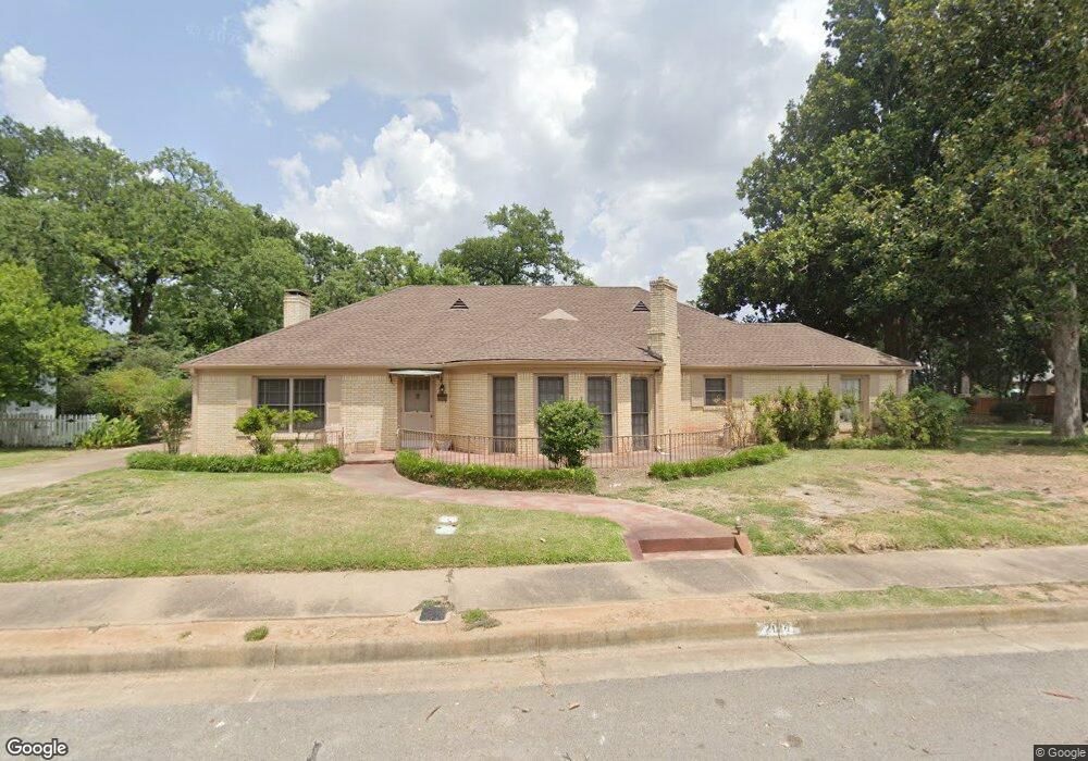 2014 Hilltop Dr, Tyler, TX 75701 - photo 1