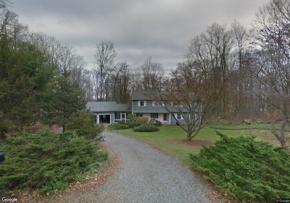 169 Sleepy Hollow Rd, New Canaan, CT 06840 - photo 1