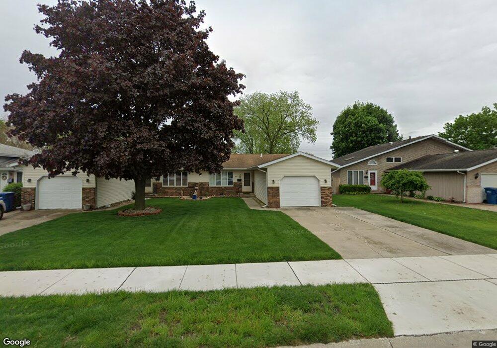 829 N Wiggs St, Griffith, IN 46319 - photo 1