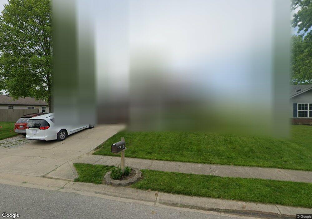 135 Meadow Creek Dr S, Whiteland, IN 46184 - photo 1