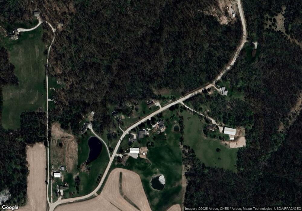 4665 Iowa St, Newton, IA 50208 - photo 1