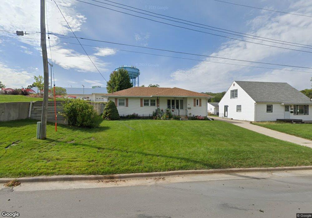 760 Stephan Ave, Waterloo, IA 50701 - photo 1