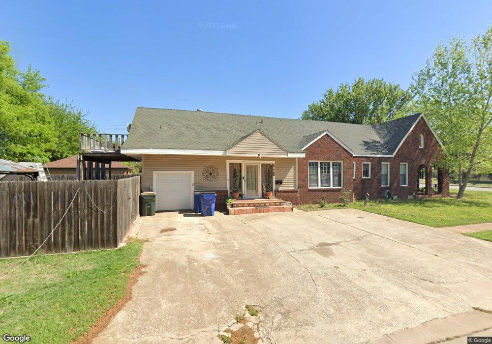 1001 W Hackberry Ave, Duncan, OK 73533 - photo 1