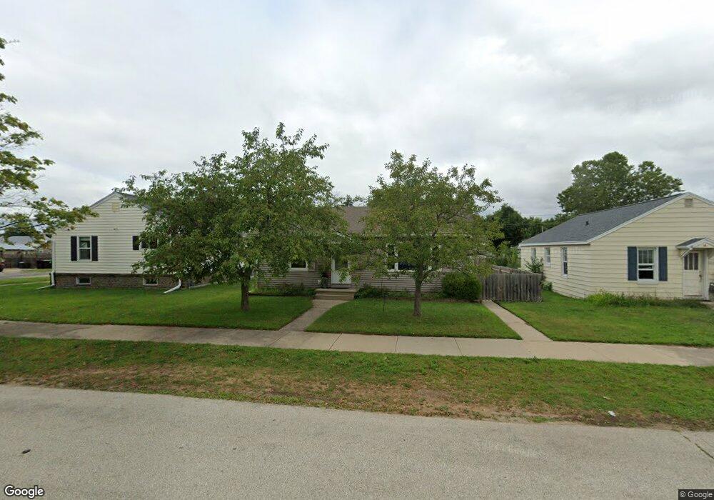 2208 15th Ave, Menominee, MI 49858 - photo 1