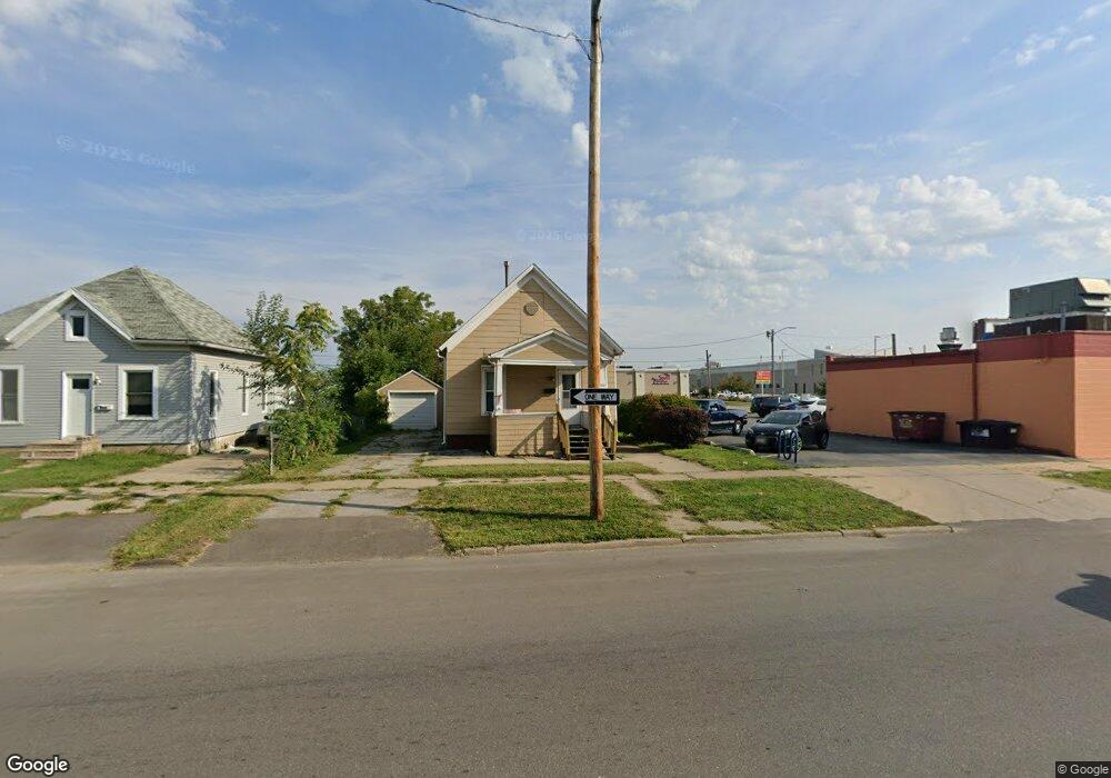 610 15th Ave SW, Cedar Rapids, IA 52404 - photo 1