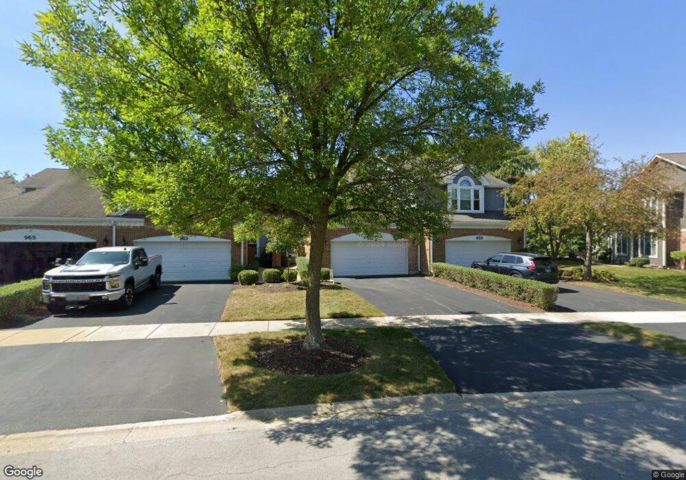 961 Heathrow Ln, Naperville, IL 60540 - photo 1