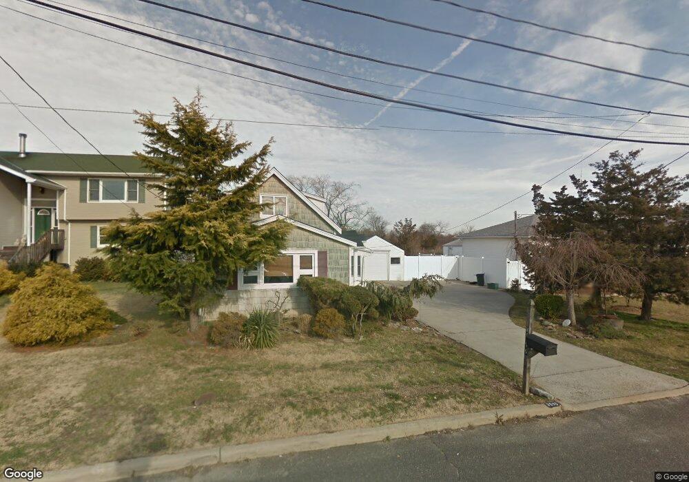 3595 Somerset Dr, Seaford, NY 11783 - photo 1