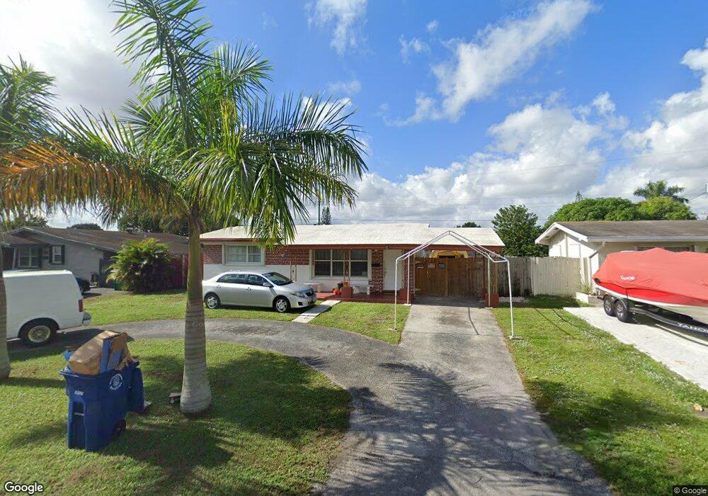 2706 Pine Tree Dr, Miramar, FL 33023 - photo 1