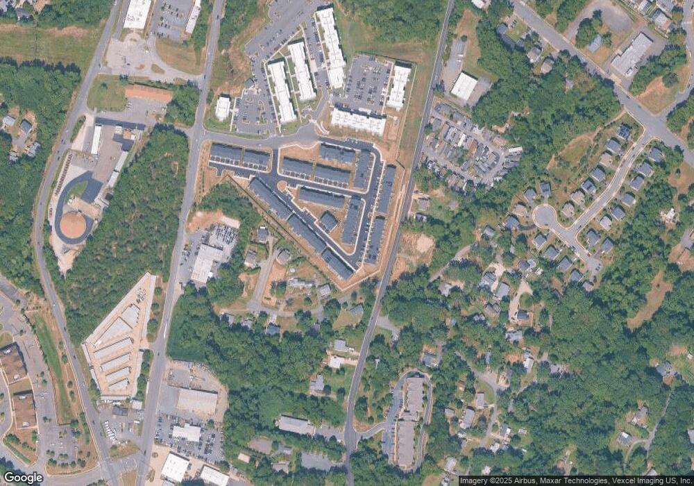 18252 Summit Pointe Dr, Triangle, VA 22172 - photo 1