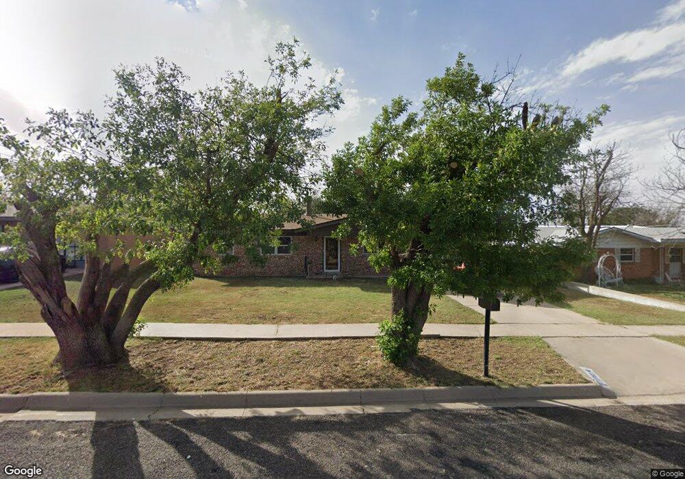 2702 Cindy Ln, Big Spring, TX 79720 - photo 1