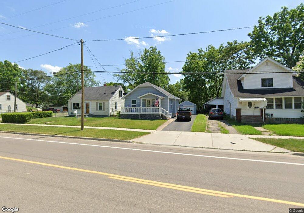 707 W Atherton Rd, Flint, MI 48507 - photo 1