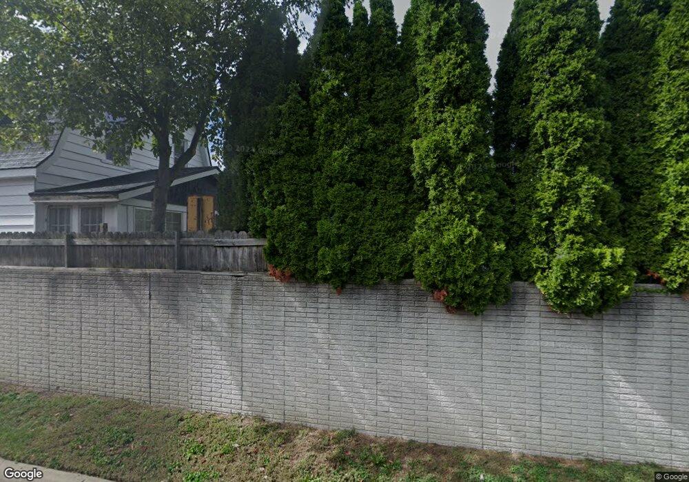 4985 Lafontaine St, Grosse Pointe, MI 48236 - photo 1