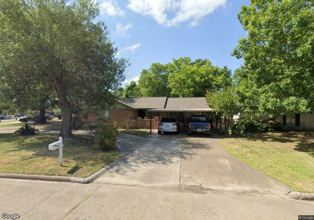 8627 Whitecastle Ln, Houston, TX 77088 - photo 1