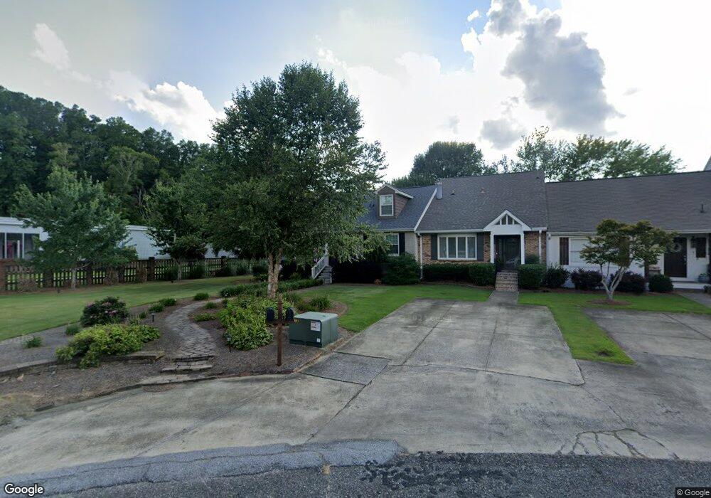 427 Lakepoint Dr, Gadsden, AL 35901 - photo 1