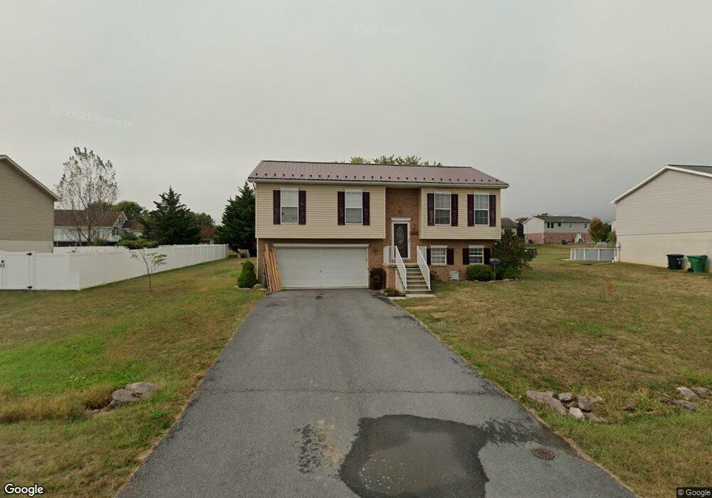 1425 Mallard Dr E, Chambersburg, PA 17202 - photo 1