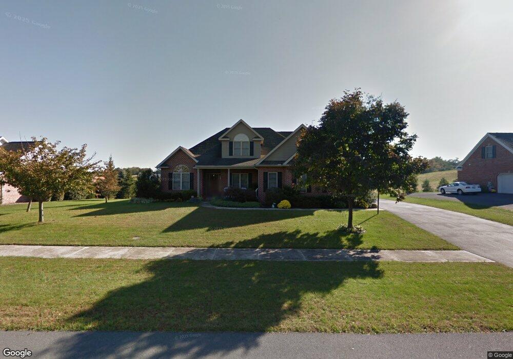 1634 Majestic Dr, Chambersburg, PA 17202 - photo 1