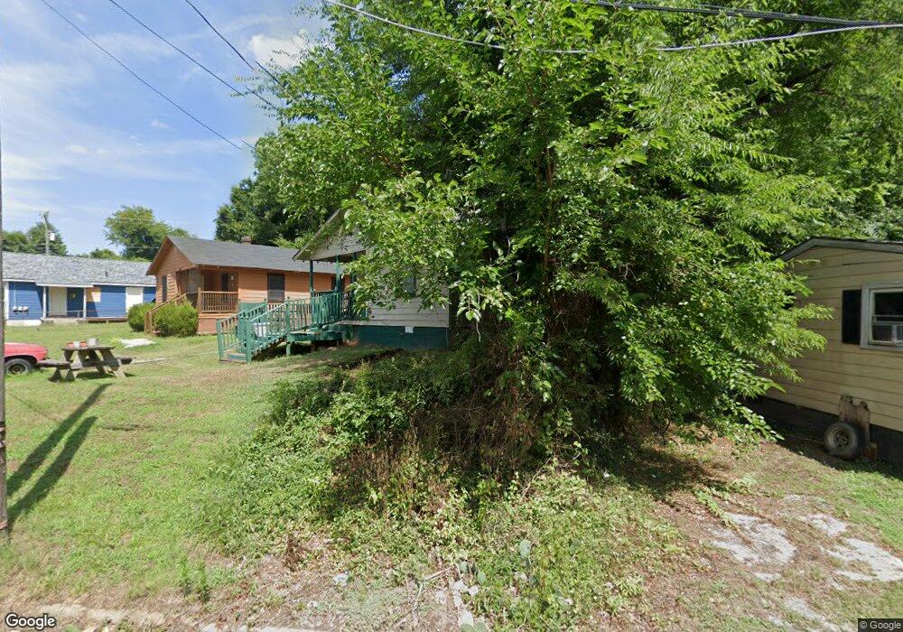 641 Lincoln St, Reidsville, NC 27320 - photo 1