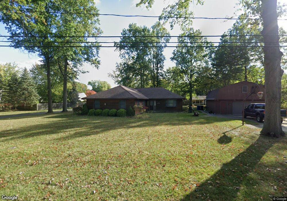 453 Buckeye Dr, Sheffield Lake, OH 44054 - photo 1