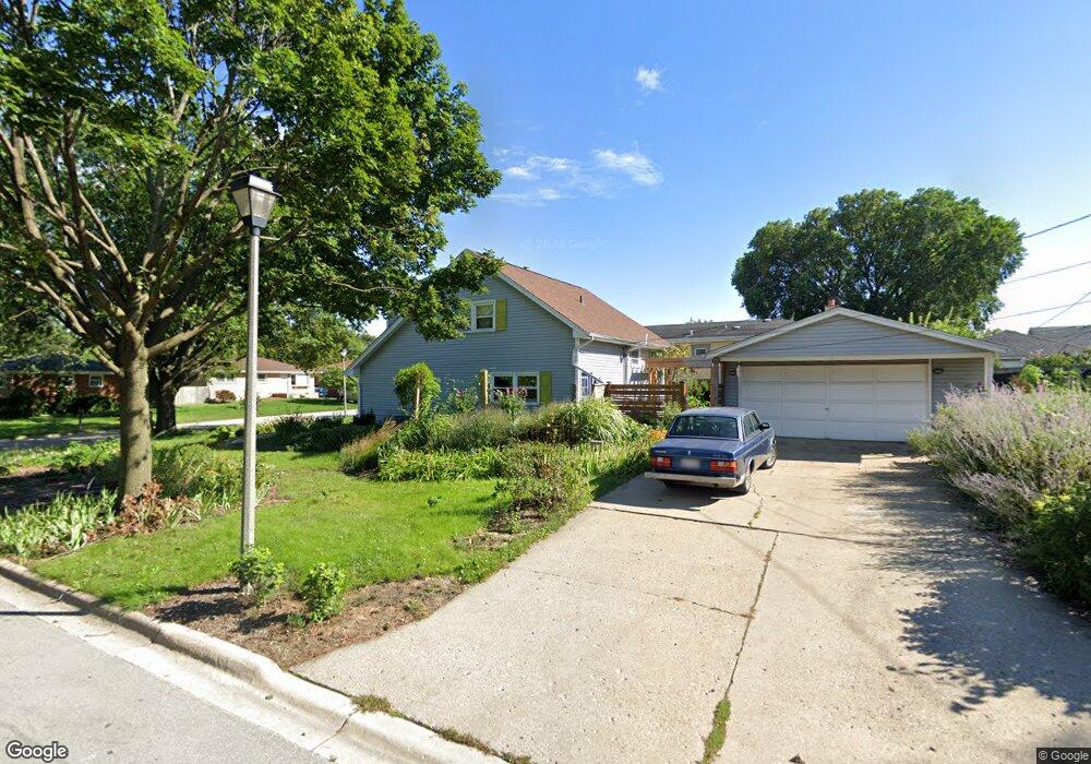 750 N Emroy Ave, Elmhurst, IL 60126 - photo 1