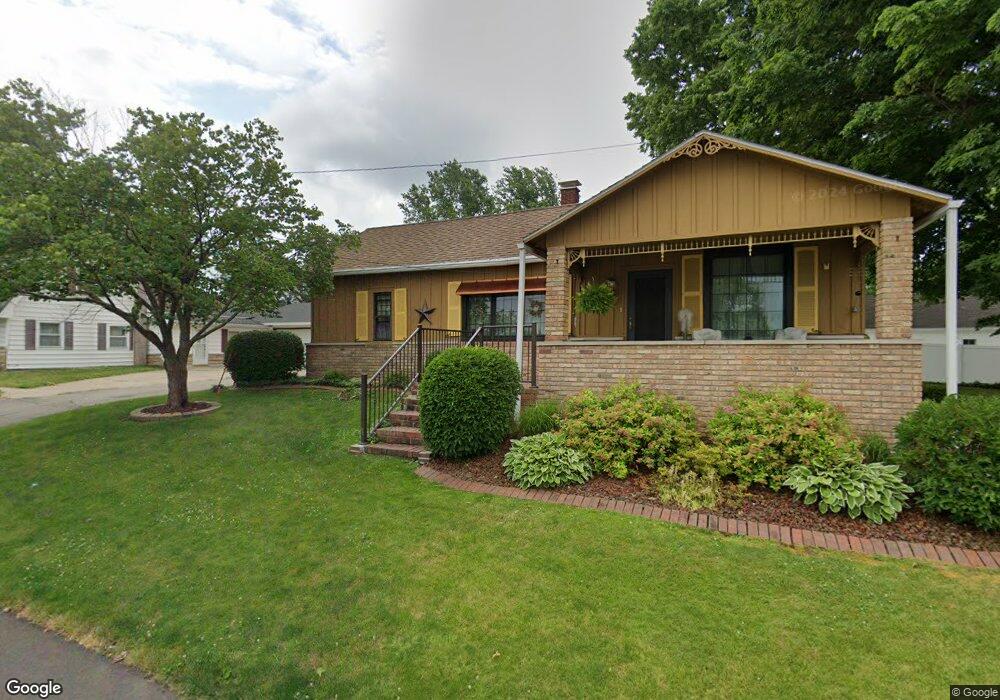 112 E Spring St, Etna Green, IN 46524 - photo 1