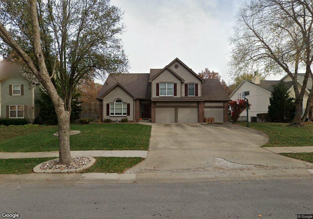 5211 Anderson St, Shawnee, KS 66226 - photo 1