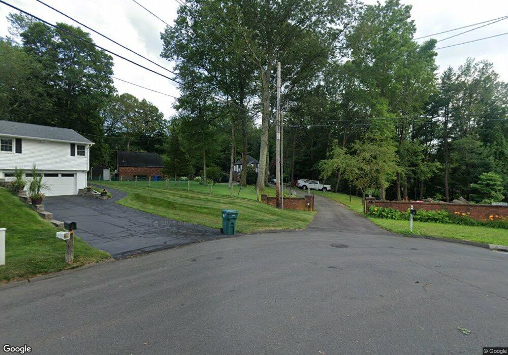 75 Heathridge Rd unit The Cottage, Hamden, CT 06514 - photo 1