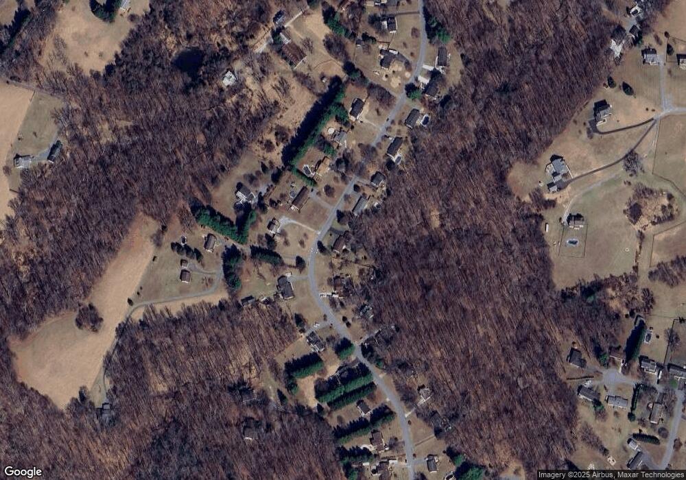 3993 Robin Hood Way, Sykesville, MD 21784 - photo 1