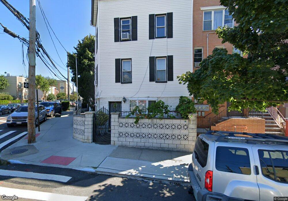 4601 Newtown Rd, Astoria, NY 11103 - photo 1