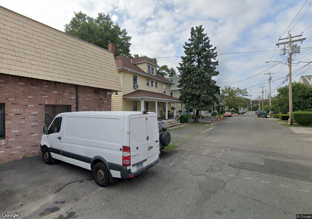 90 Thorpe St, Fairfield, CT 06824 - photo 1