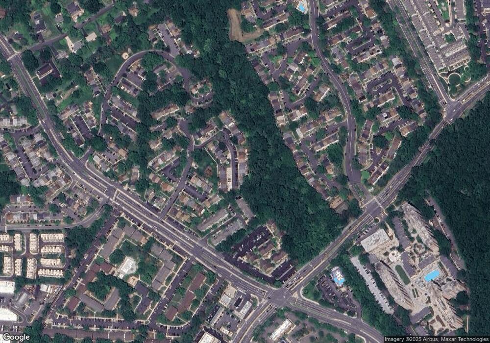 3045 Mission Square Dr, Fairfax, VA 22031 - photo 1