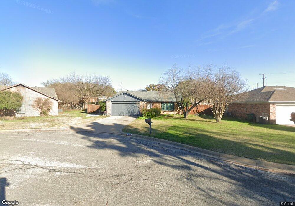 5104 Maplewood Ct, North Richland Hills, TX 76180 - photo 1