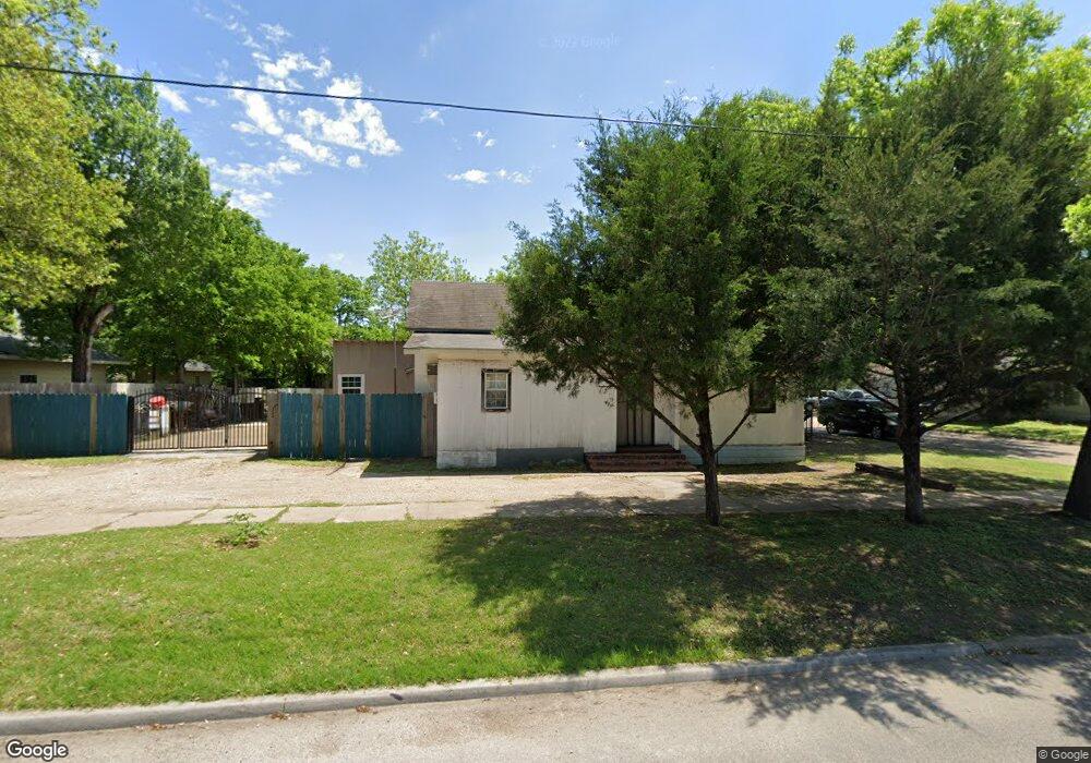 111 W Lampasas St, Ennis, TX 75119 - photo 1