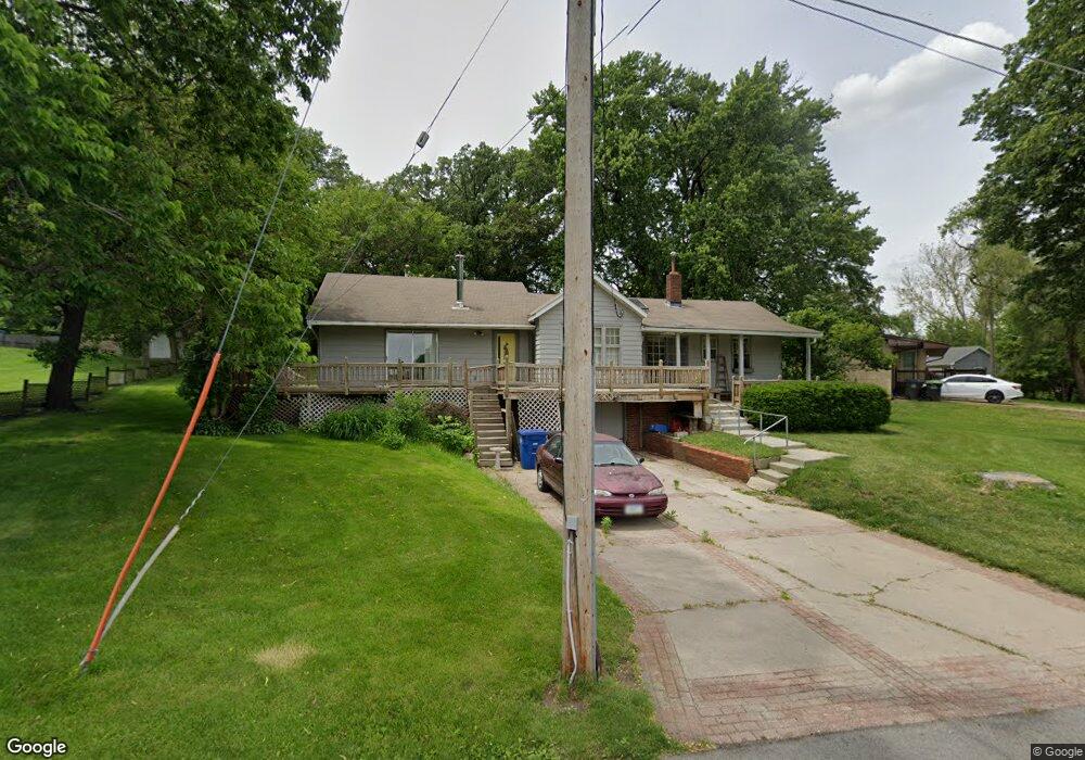 2706 E 30th St, Des Moines, IA 50317 - photo 1