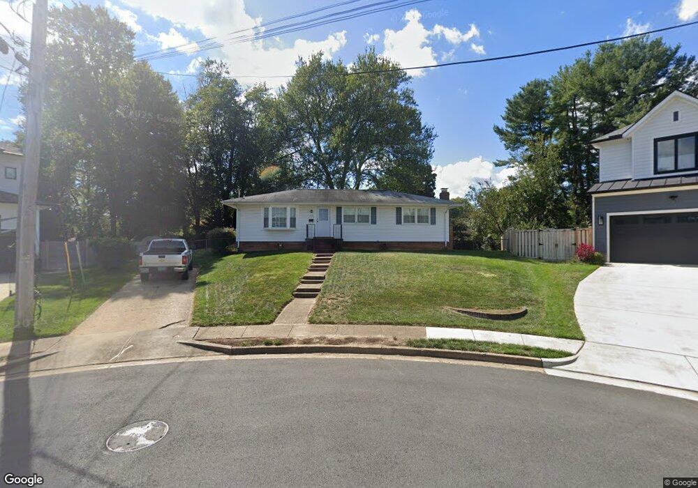 415 Orleans Cir SW, Vienna, VA 22180 - photo 1