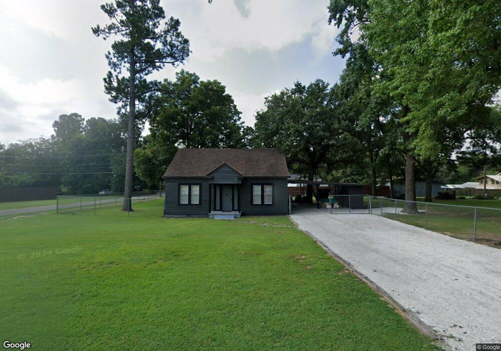 312 E Bissell St, Hugo, OK 74743 - photo 1