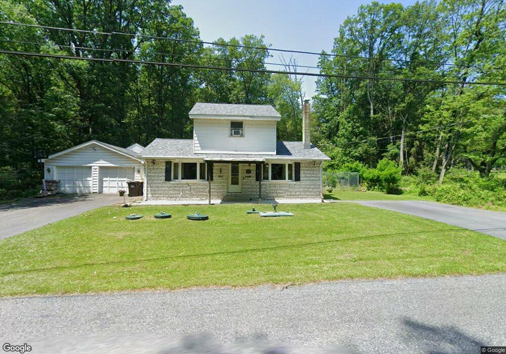 2219 Benders Dr, Bath, PA 18014 - photo 1