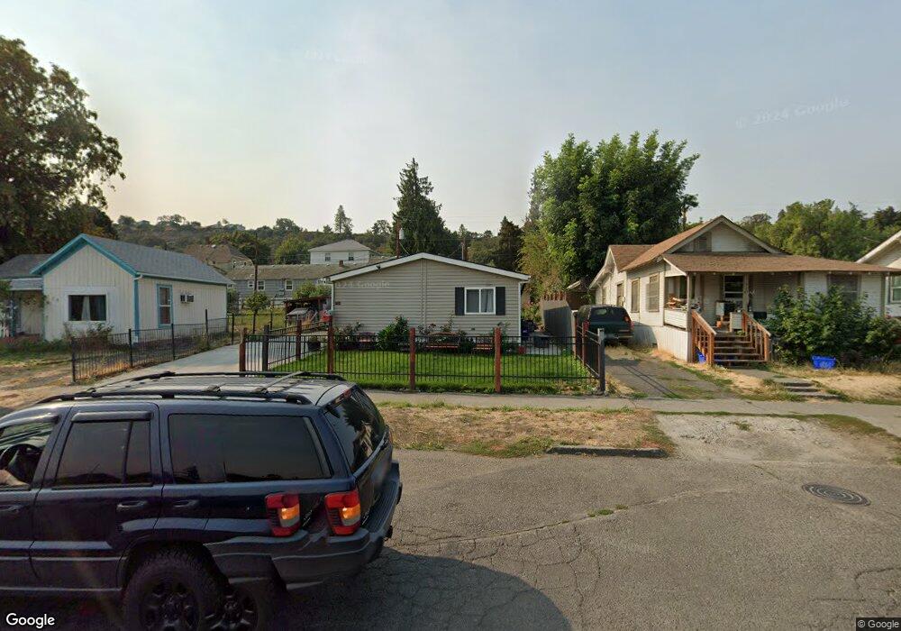 714 E 12th St, the Dalles, OR 97058 - photo 1