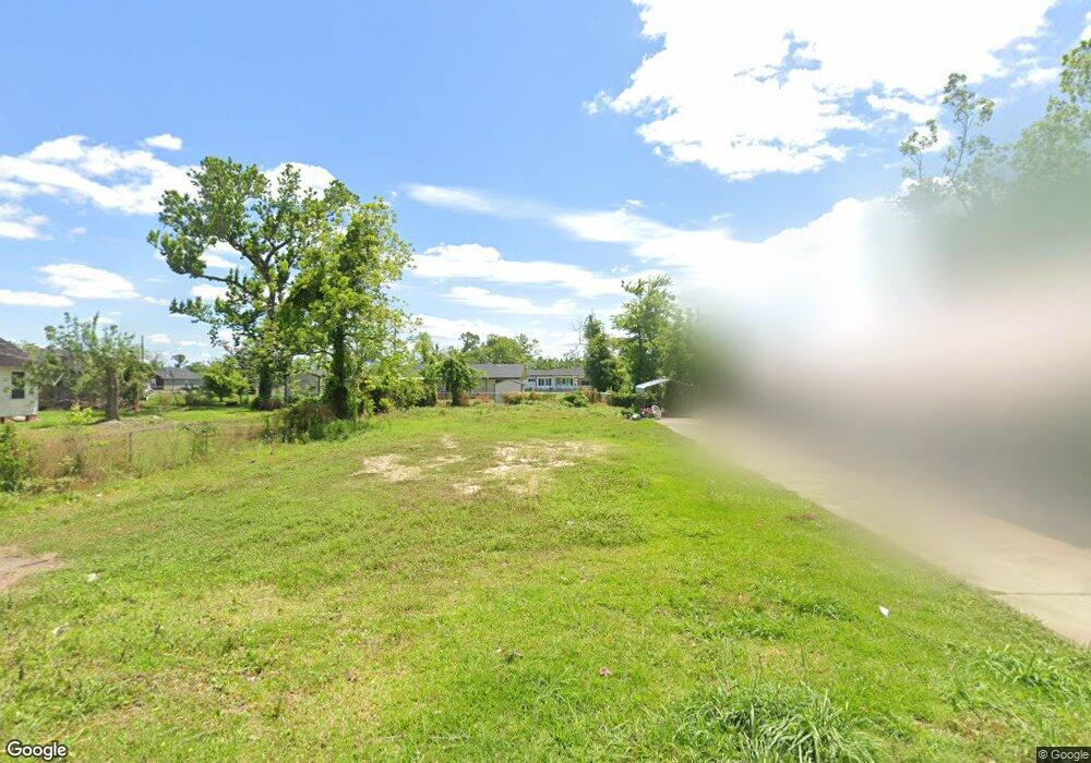 2210 Poplar St, Lake Charles, LA 70601 - photo 1