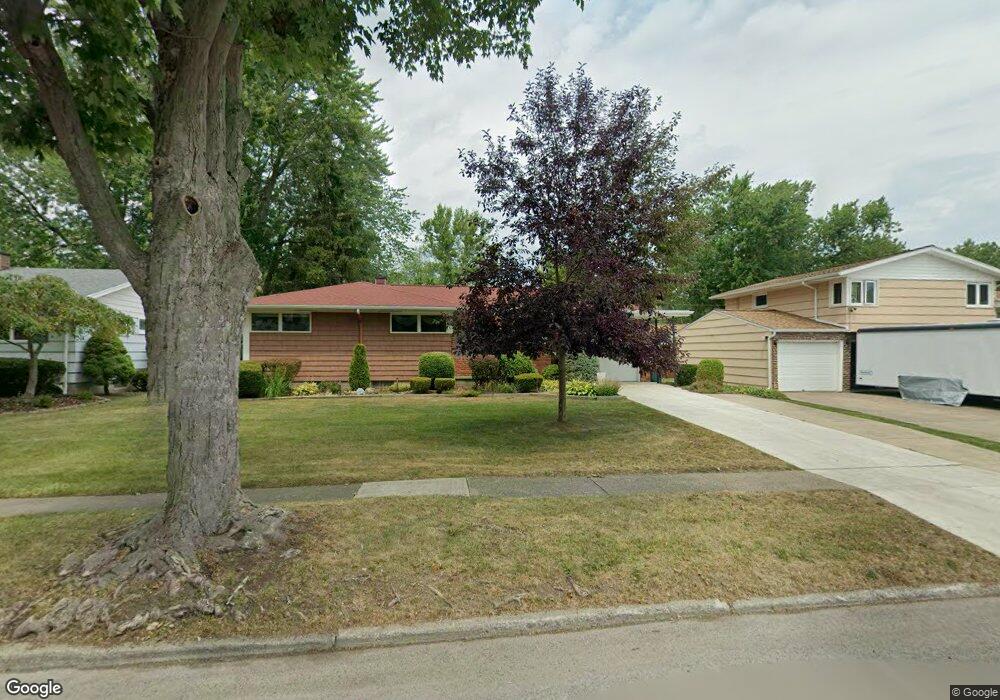 752 Meadowbrook Dr, North Tonawanda, NY 14120 - photo 1