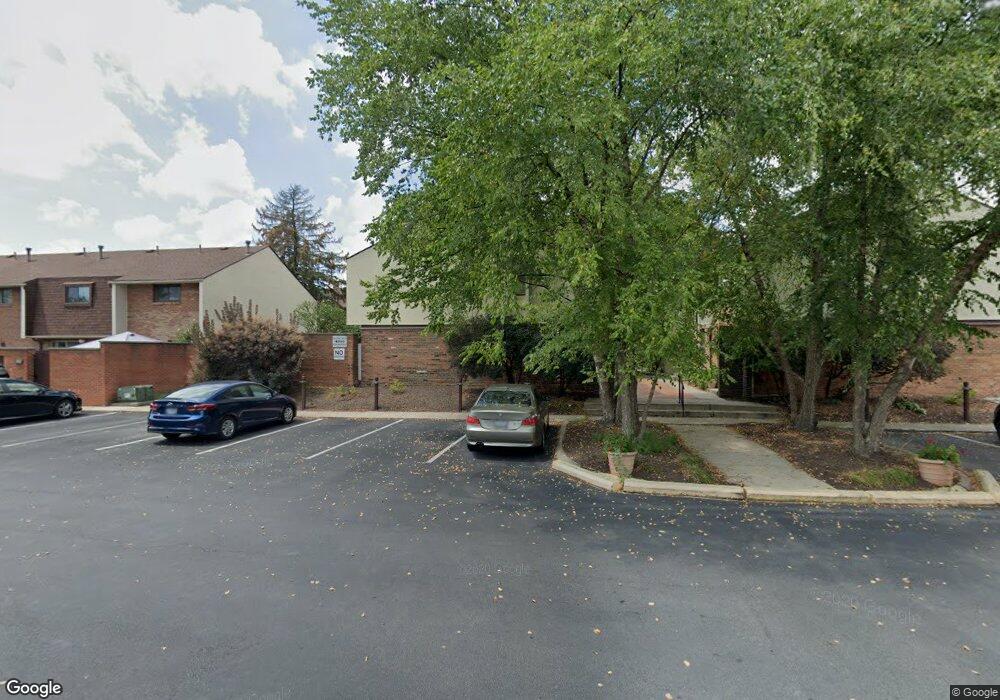 1748 Willoway Cir S, Columbus, OH 43220 - photo 1